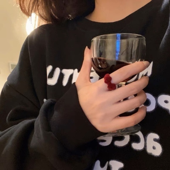 Velvet Rings - Picture 9 of 12